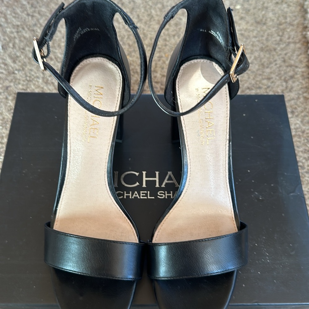 MICHAEL by Michael Shannon Stella black heels. Size 7.5